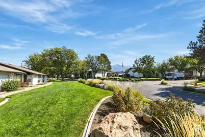 1005 Eastgate Rd, Murray, UT 84117 - Photo 16