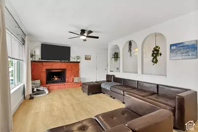 186 N 300 E, Orem, UT 84057 - Photo 6