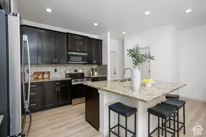 5685 W Pelican Ridge Ln, West Valley, UT 84118 - Photo 4