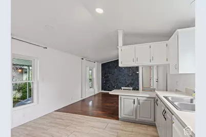 11314 S Hidden Vale Ln E #218, Sandy, UT 84094 - Photo 8