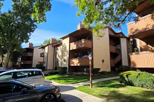 6858 S Countrywoods Circle, Cottonwood Heights, UT 84047 - Photo 1