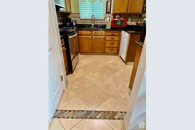 599 N 700 W, Clearfield, UT 84015 - Photo 12