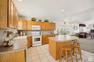 1660 E 900 S, Clearfield, UT 84015 - Photo 8