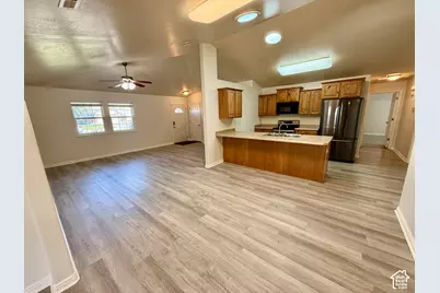 169 W 2050 N, Harrisville, UT 84414 - Photo 4