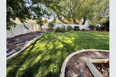 169 W 2050 N, Harrisville, UT 84414 - Photo 34