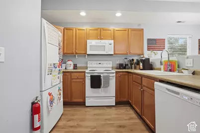 6824 W Tupelo Ln, West Jordan, UT 84081 - Photo 6