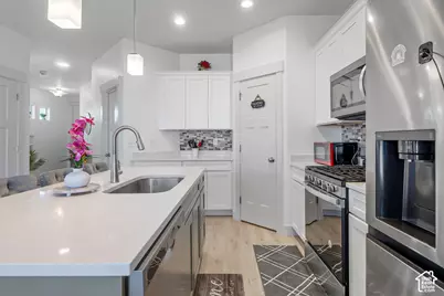 977 N Ledger Dr W, Saratoga Springs, UT 84043 - Photo 10
