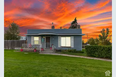 310 S Center St, Santaquin, UT 84655 - Photo 2