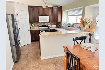 278 W 2000 S, Clearfield, UT 84015 - Photo 10