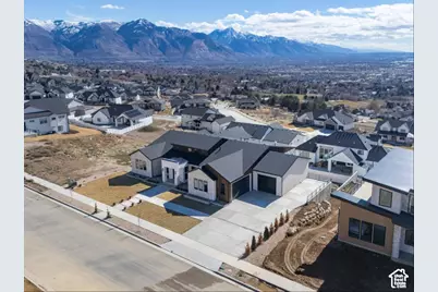 1293 W 4275 N #120, Pleasant View, UT 84414 - Photo 4