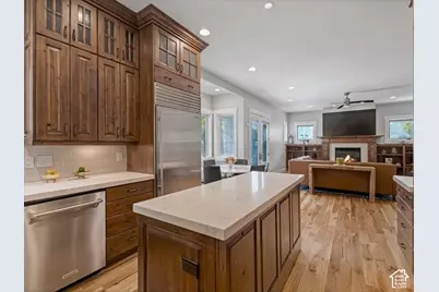 4465 S 2700 E, Holladay, UT 84124 - Photo 14