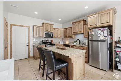 858 S Pheasant Run W, Orem, UT 84058 - Photo 14