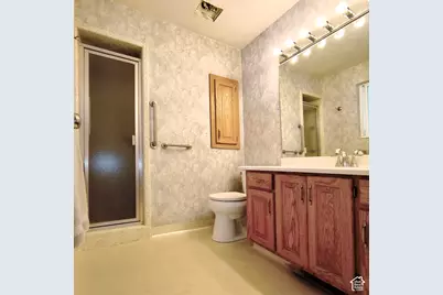 1913 E Terrace Dr, Sandy, UT 84093 - Photo 14