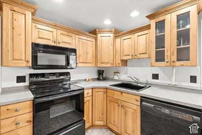 11192 S Crescent Vista Ln W, Sandy, UT 84070 - Photo 28