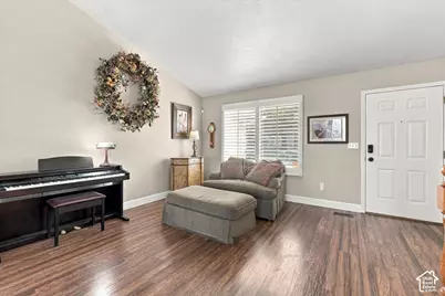 11192 S Crescent Vista Ln W, Sandy, UT 84070 - Photo 4