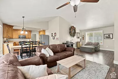 11192 S Crescent Vista Ln W, Sandy, UT 84070 - Photo 8