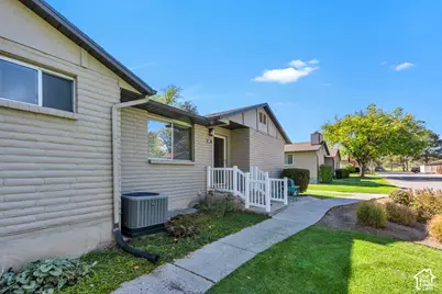 91 S Santa Rita Pl, West Jordan, UT 84088 - Photo 4