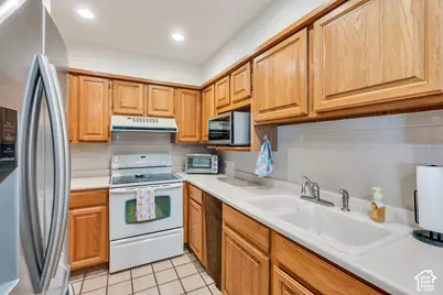 91 S Santa Rita Pl, West Jordan, UT 84088 - Photo 10