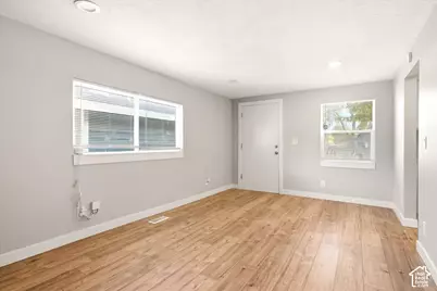 1579 W Indiana Ave S, Salt Lake City, UT 84104 - Photo 4