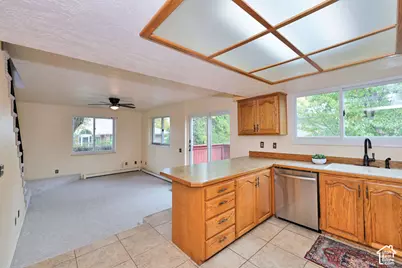 8489 S 2700 W, West Jordan, UT 84088 - Photo 12