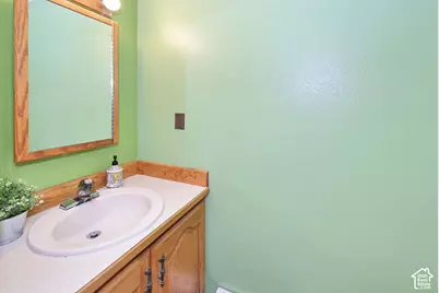 8489 S 2700 W, West Jordan, UT 84088 - Photo 24