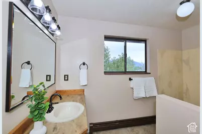 8489 S 2700 W, West Jordan, UT 84088 - Photo 34