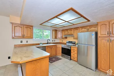 8489 S 2700 W, West Jordan, UT 84088 - Photo 14