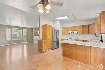 1177 N 200 W, Layton, UT 84041 - Photo 8
