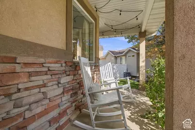 4974 W Sidewinder Cir, Riverton, UT 84096 - Photo 8