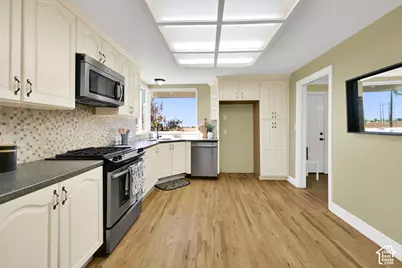 1226 N 1500 W, Clinton, UT 84015 - Photo 8