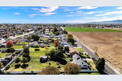 1226 N 1500 W, Clinton, UT 84015 - Photo 32
