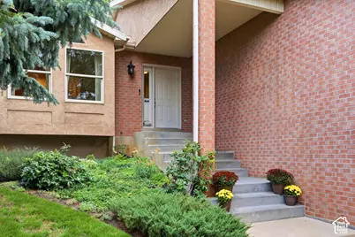 2957 E Lostwood Dr, Sandy, UT 84092 - Photo 2