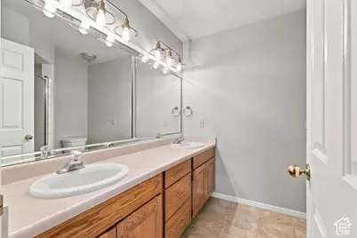 2957 E Lostwood Dr, Sandy, UT 84092 - Photo 38