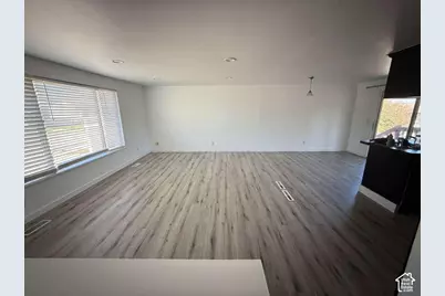 6915 S Georgia Dr, West Jordan, UT 84084 - Photo 6