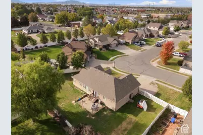 2346 N 1275 W, Clinton, UT 84015 - Photo 38