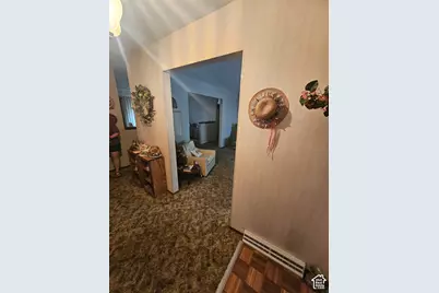 8671 S Tracy Dr, Sandy, UT 84093 - Photo 14