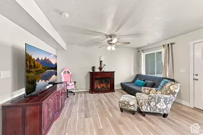 936 N Center St, Santaquin, UT 84655 - Photo 14