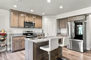 936 N Center St, Santaquin, UT 84655 - Photo 20