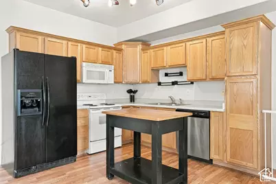 6678 S Pines Point Way, West Jordan, UT 84084 - Photo 8