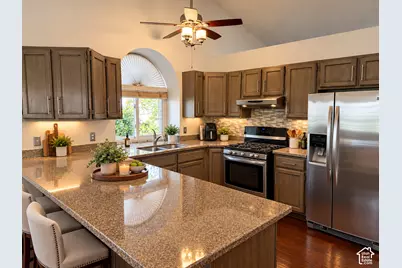 11976 S Hidden Rd E, Sandy, UT 84092 - Photo 4