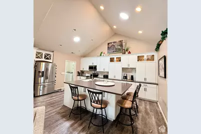 1085 E 470 N #B, Lehi, UT 84043 - Photo 6
