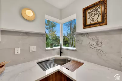 2268 E Roosevelt Ave, Salt Lake City, UT 84108 - Photo 14