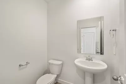 2484 N 1765 W #135, Clinton, UT 84015 - Photo 8