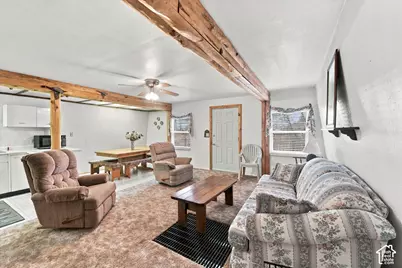 1095 W Acorn Ln, Midway, UT 84049 - Photo 4