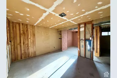 8688 S 3680 W, West Jordan, UT 84088 - Photo 18