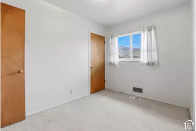 1519 N 400 W, Bountiful, UT 84010 - Photo 10