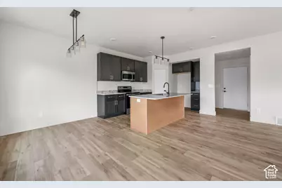453 N 460 E, Salem, UT 84653 - Photo 4