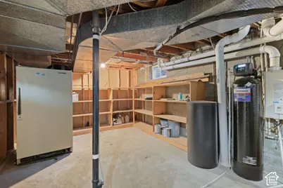2090 E Cresthill Dr, Holladay, UT 84117 - Photo 32