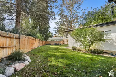 2090 E Cresthill Dr, Holladay, UT 84117 - Photo 6
