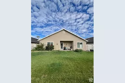 1896 W Park Dr S, Syracuse, UT 84075 - Photo 16
